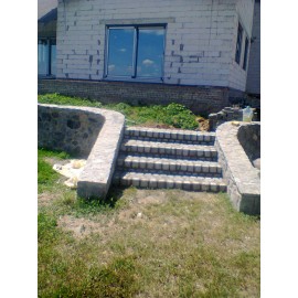 Забор из бетона или бута